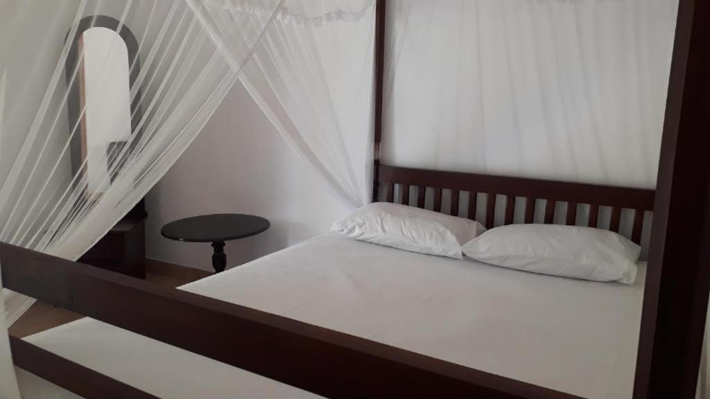 Sun And Surf Rest Hotel Ahangama Exterior foto