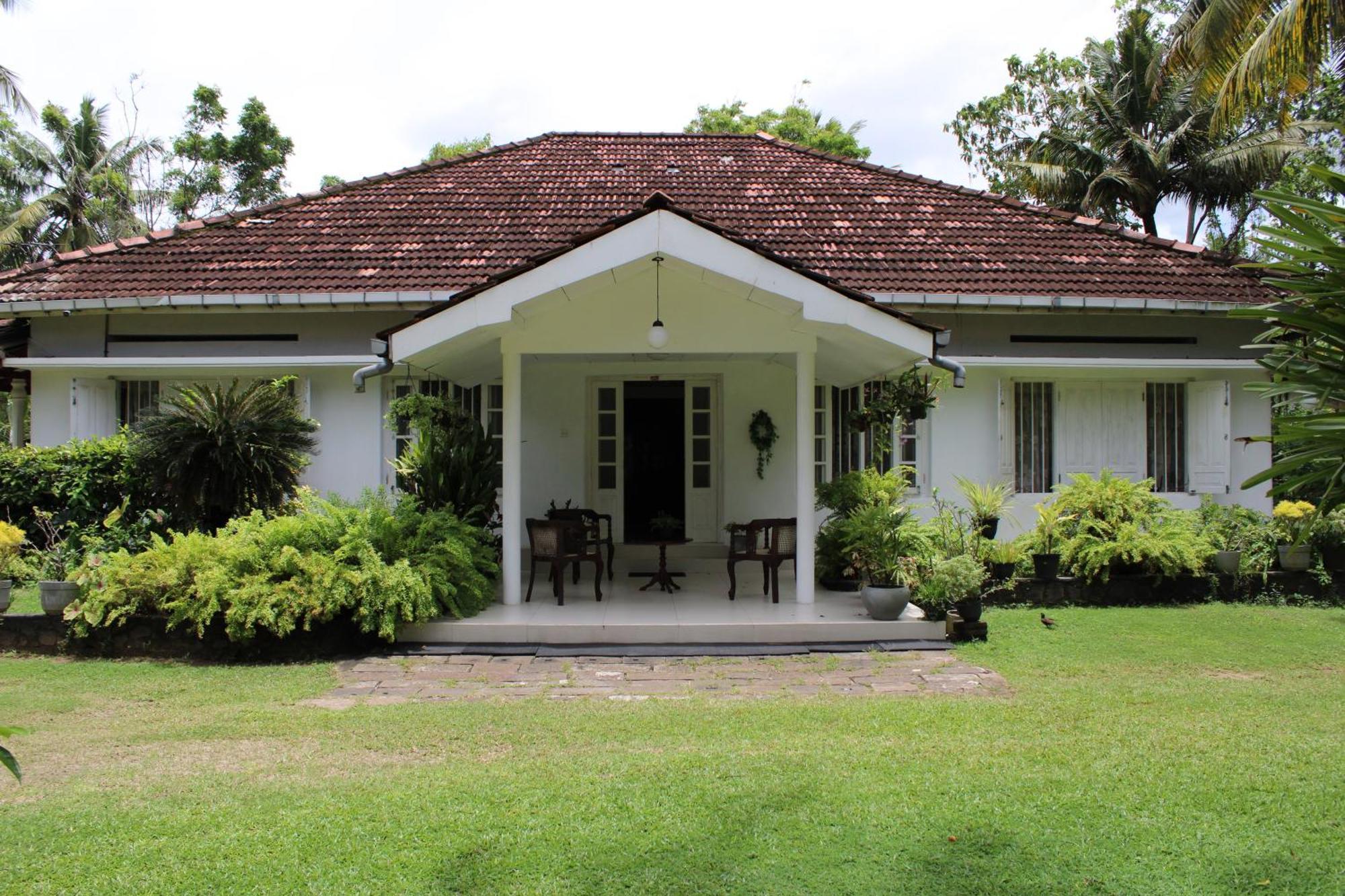 Sun And Surf Rest Hotel Ahangama Exterior foto