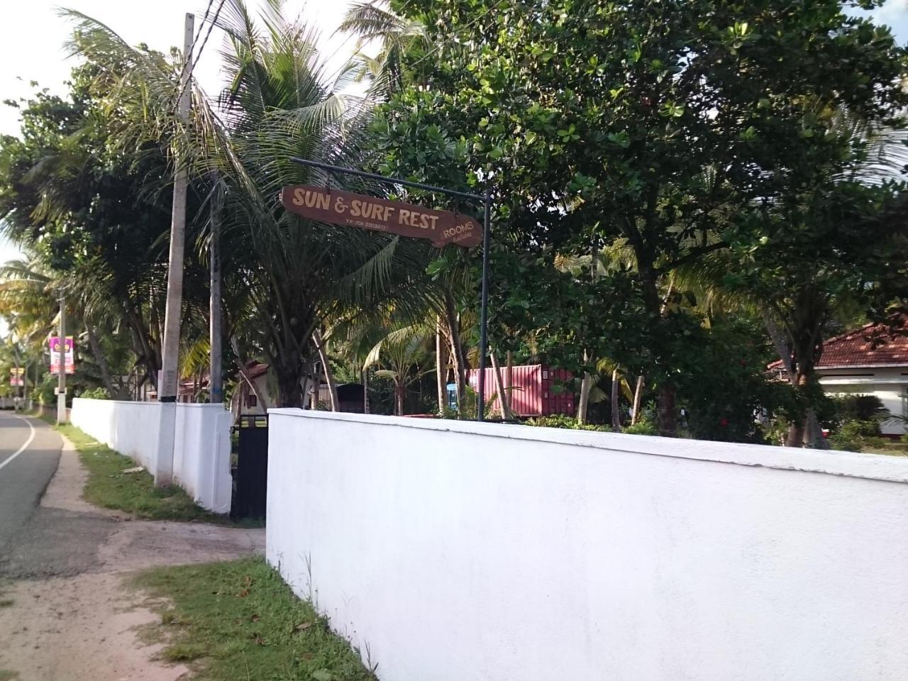 Sun And Surf Rest Hotel Ahangama Exterior foto