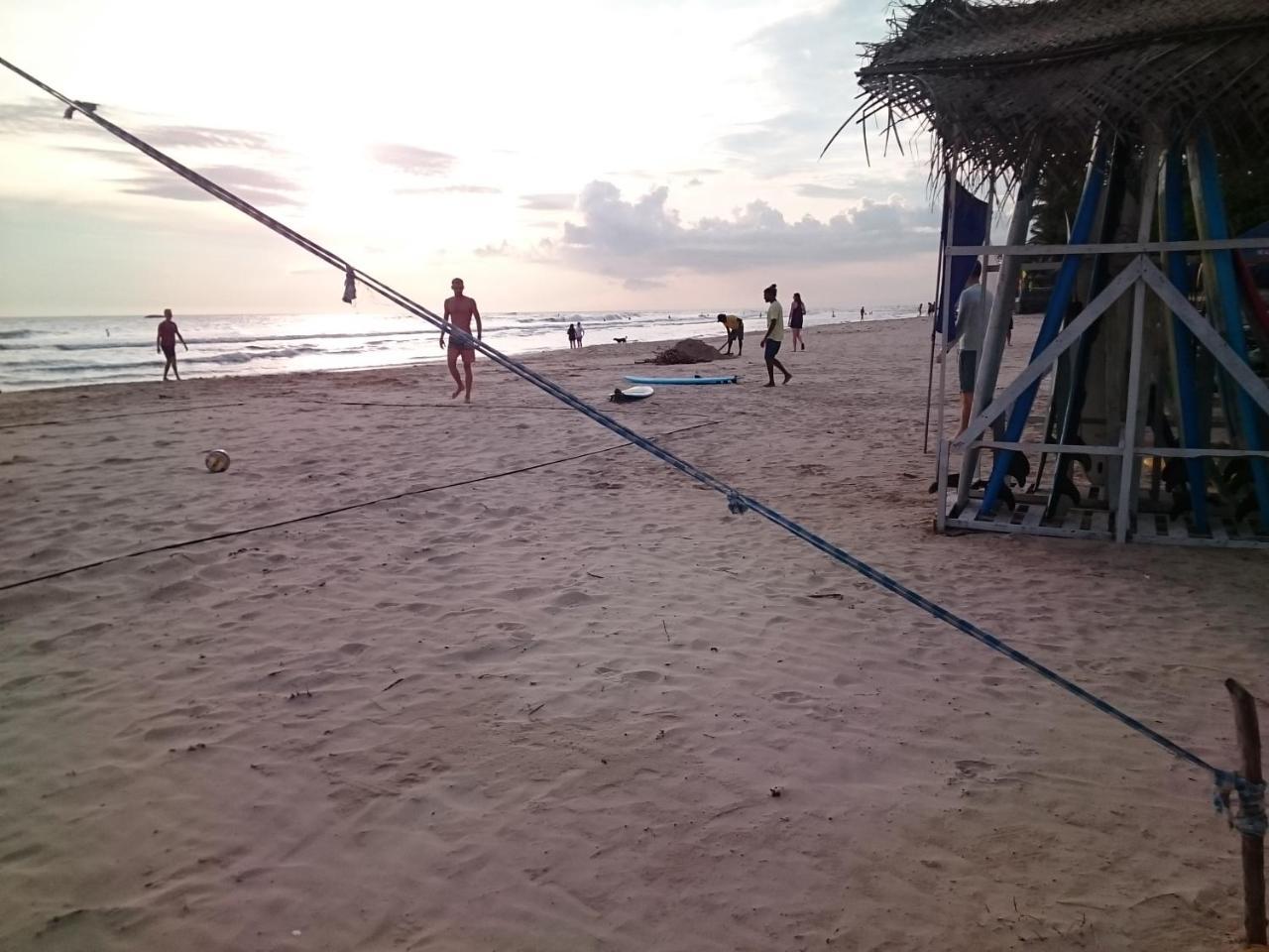 Sun And Surf Rest Hotel Ahangama Exterior foto