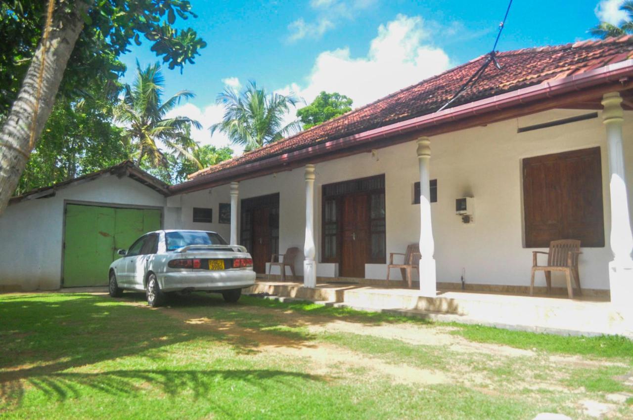 Sun And Surf Rest Hotel Ahangama Exterior foto